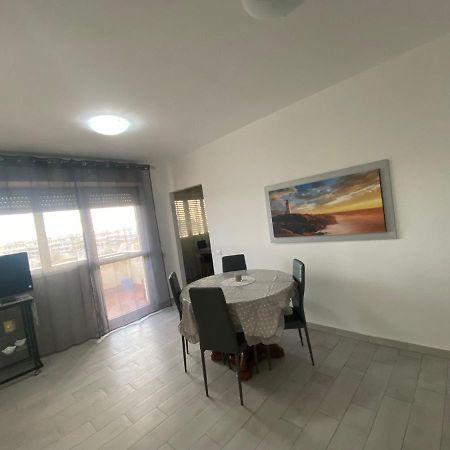 Grande, Vista Mare A 2 Passi Dalla Spiaggia Lido di Ostia Eksteriør bilde