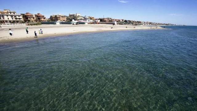 Grande, Vista Mare A 2 Passi Dalla Spiaggia Lido di Ostia Eksteriør bilde