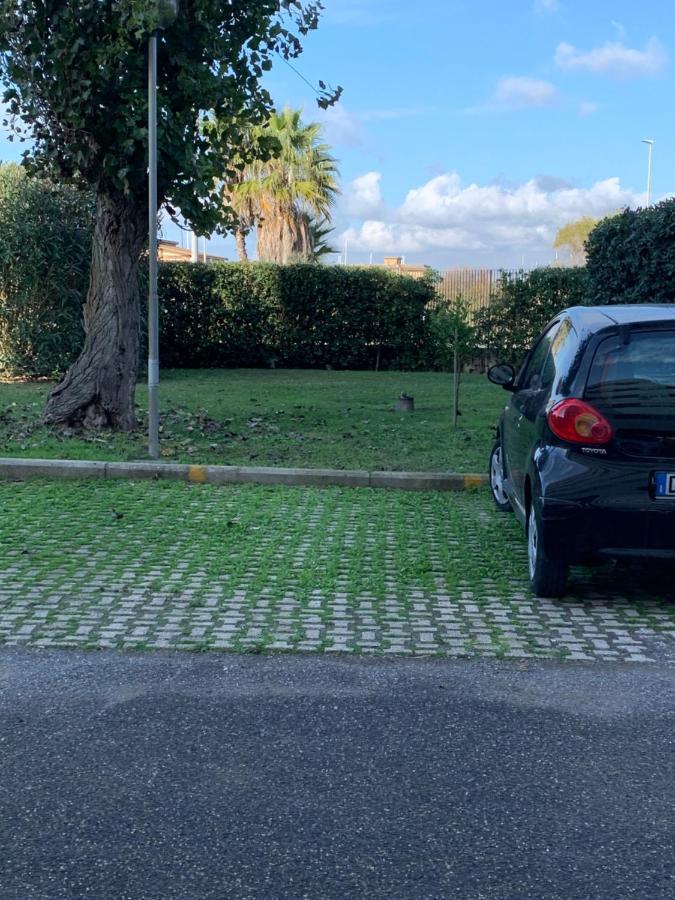 Grande, Vista Mare A 2 Passi Dalla Spiaggia Lido di Ostia Eksteriør bilde
