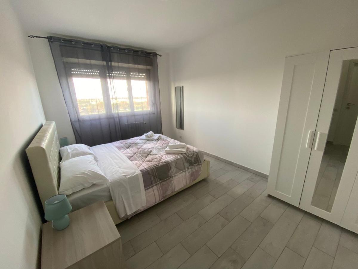 Grande, Vista Mare A 2 Passi Dalla Spiaggia Lido di Ostia Eksteriør bilde